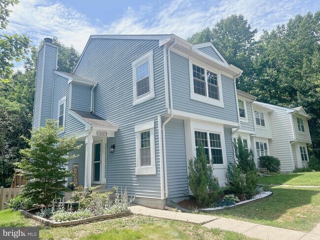 Building Photo - 15427 Beachwater Ct