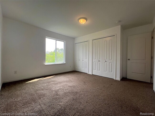 Building Photo - 3493 Silver Stone Dr
