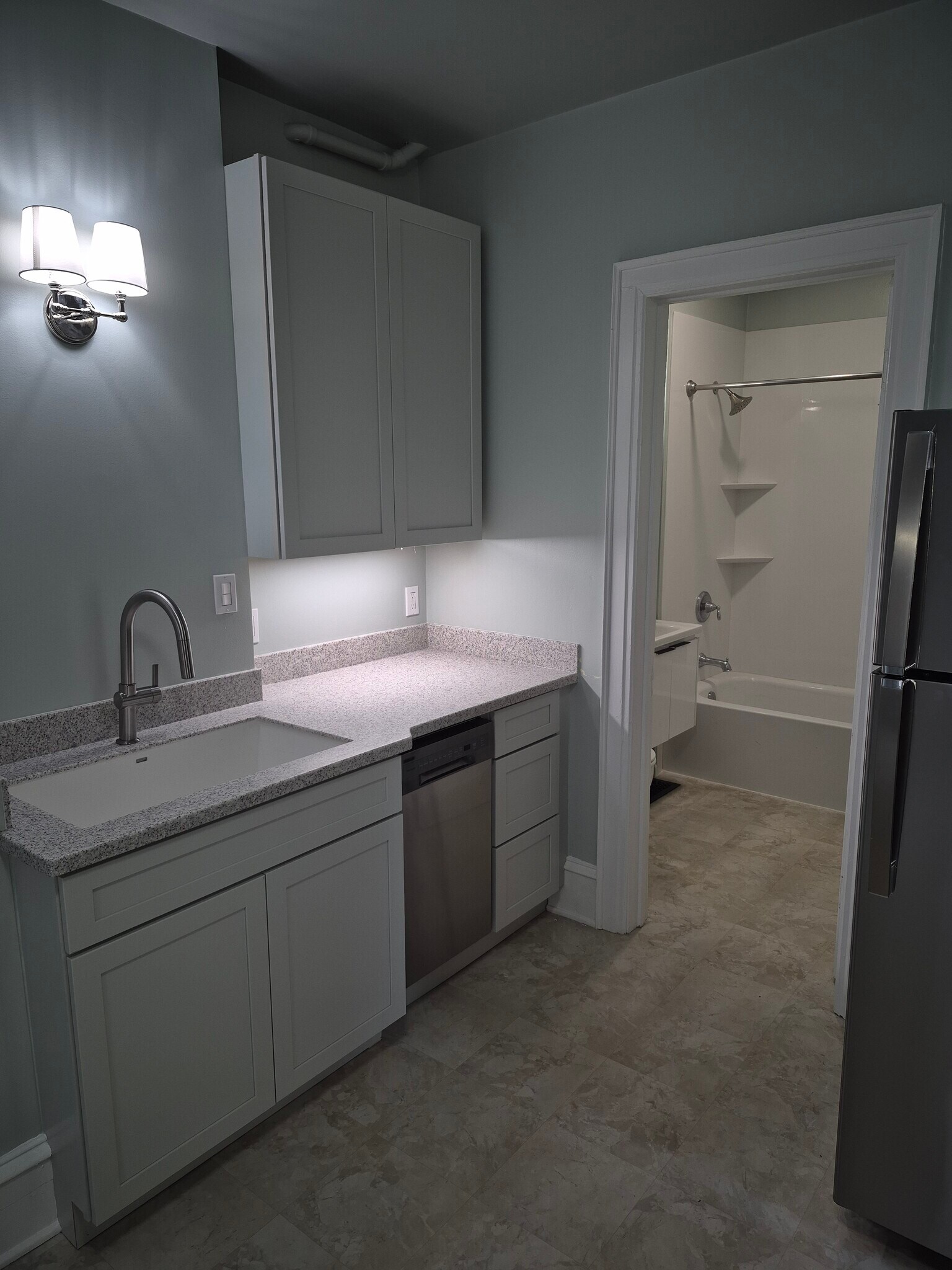 Kitchen - 1047 E Gorham St