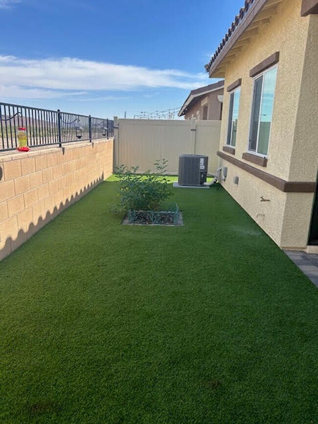 Building Photo - Cadence Single Story Dream!