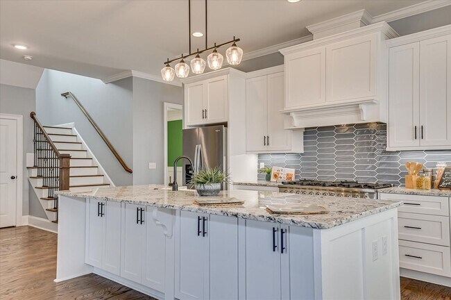 Building Photo - 3067 Rosewood Dr