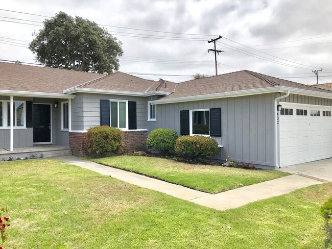 Building Photo - South Redondo - Riviera Village - Quiet and Close to the Beach!