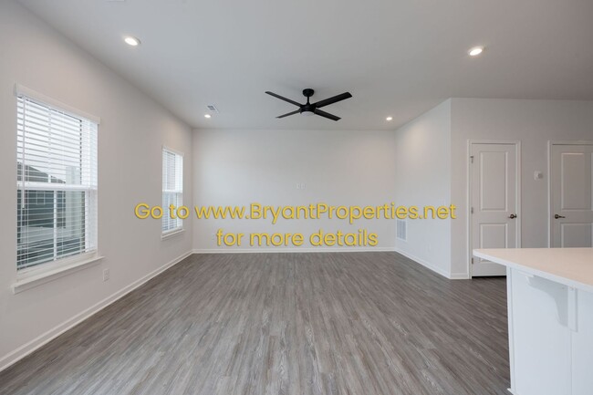 Building Photo - 632 Exmoor Dr