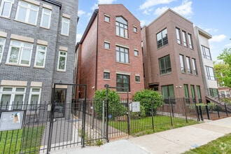 Building Photo - 641 E 50th St