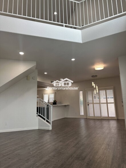 Building Photo - 8805 S 51st St