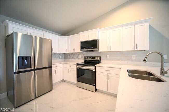 Building Photo - 518 Edward Hall Ave S