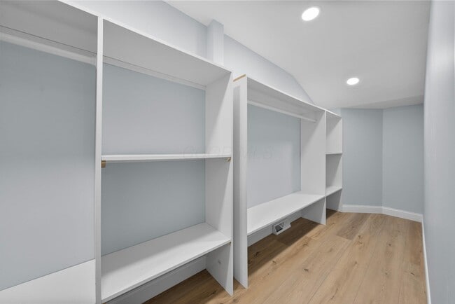 Building Photo - 2583 Wexford Rd