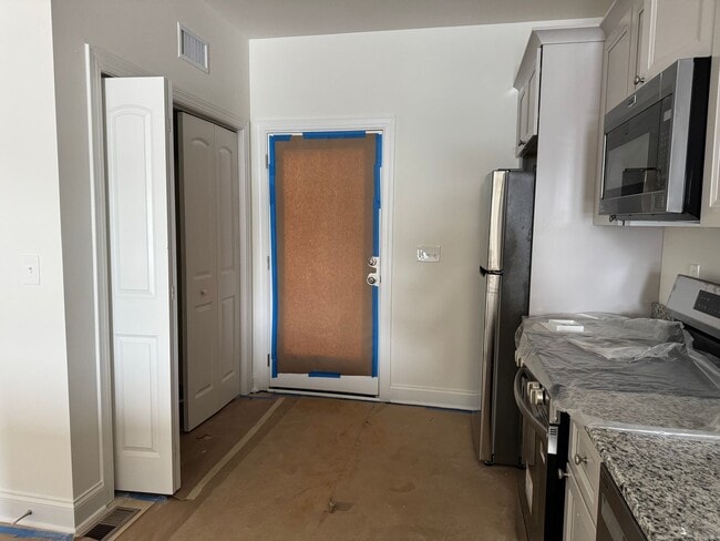 Building Photo - BRAND NEW! Two Bedroom Duplex in Denver