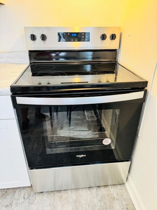 Building Photo - Old Maco Road