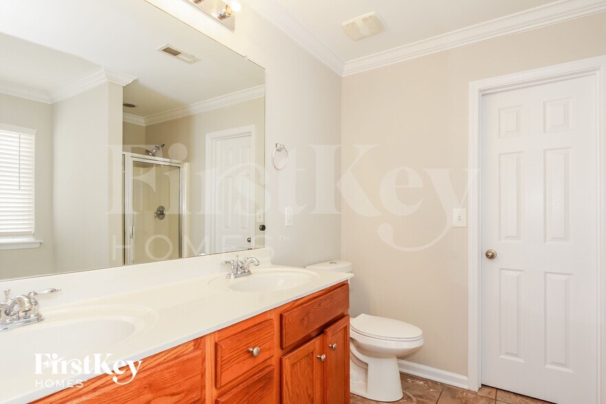 Building Photo - 11319 Breezehill Ln