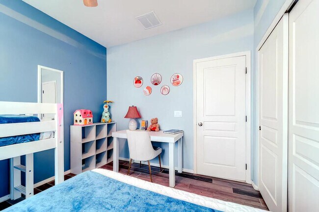 Building Photo - 1549 E Judi Pl