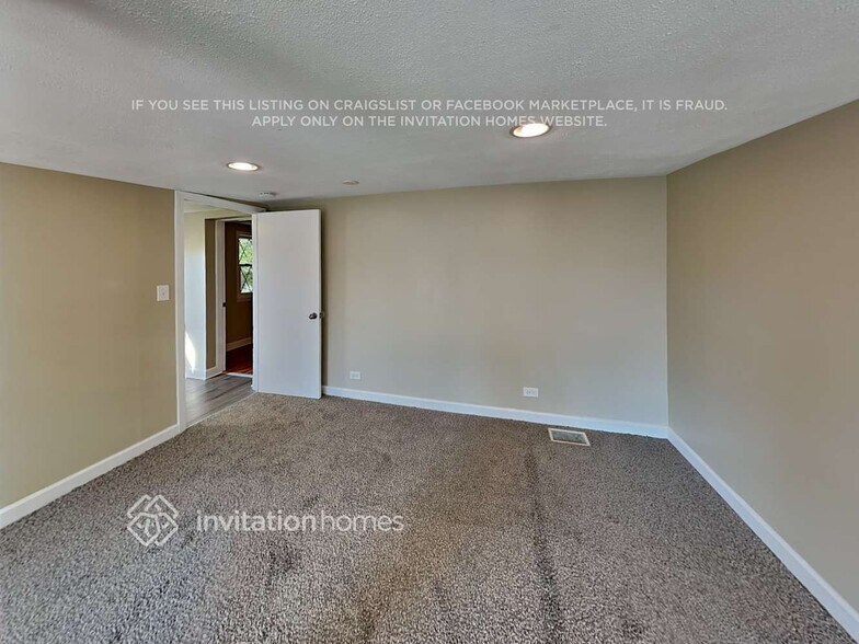 Building Photo - 4717 Wesley Terrace