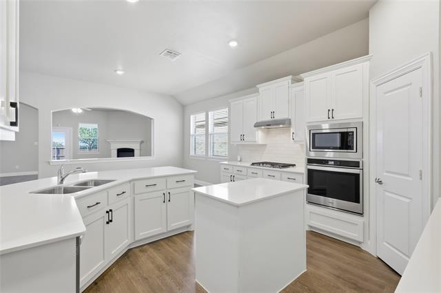 Building Photo - 1424 Green Valley Wy