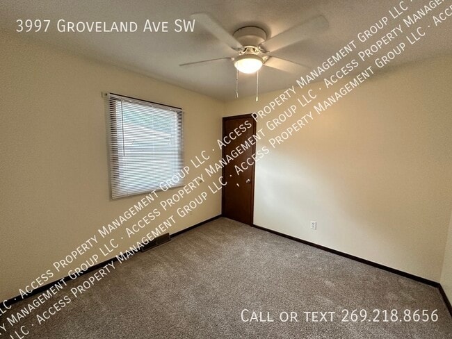 Building Photo - 3997 Groveland Ave SW
