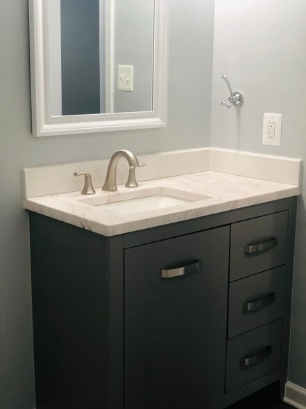 Master bath - 1401 Key Pkwy