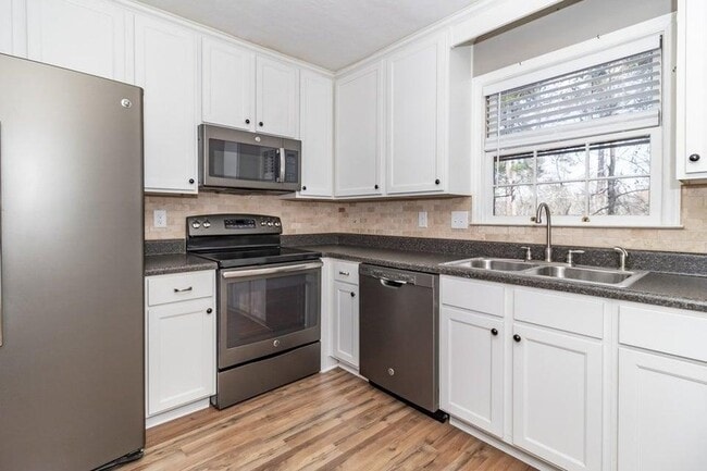 Building Photo - 4083 Amherst Way