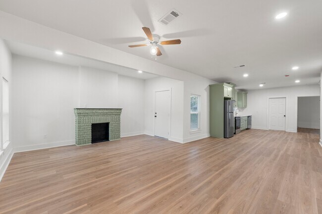 Building Photo - 2406 Gorman Ave