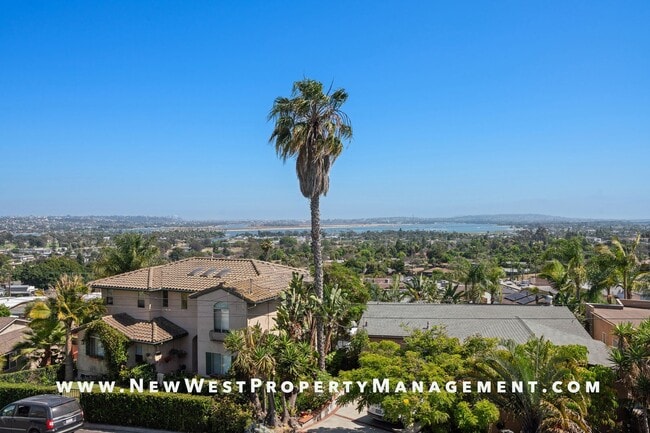 Building Photo - Exquisite Pacific Beach 4 bedroom located on a quiet cul-de-sac in the coveted Floral Terrace com...