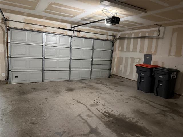 Building Photo - 817 Live Oak Dr