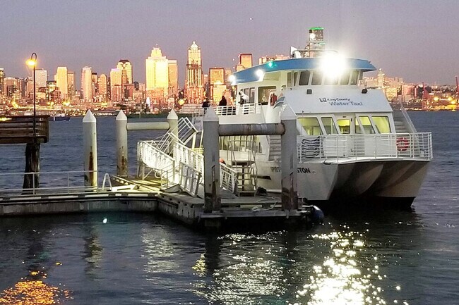 Building Photo - 3066 63rd Ave SW