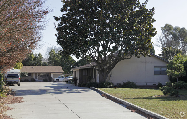 Primary Photo - 21319-21337 Cambra Ct