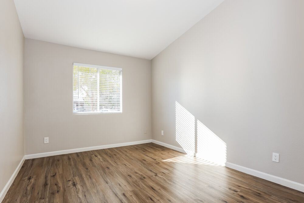 Building Photo - 1611 S 63rd Dr