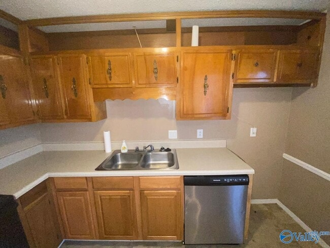 Building Photo - 5020 Kyle Ln NW