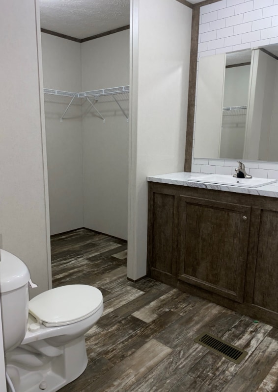 Building Photo - 1137 US-19