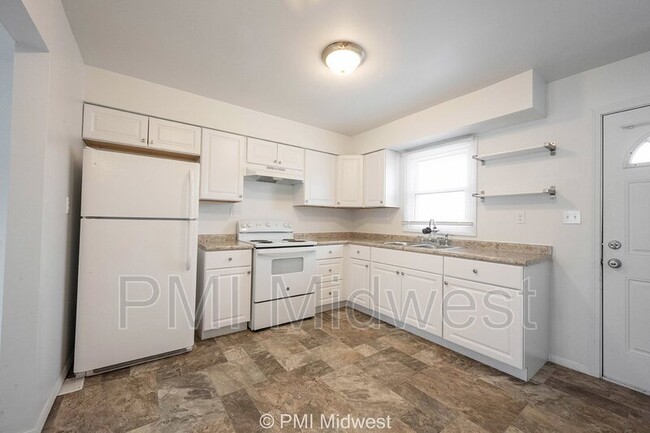 Building Photo - 4881 300W