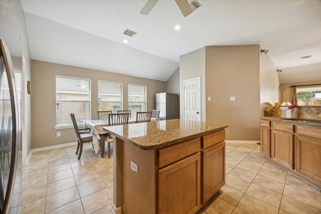 Building Photo - 18703 Summercliff Ln