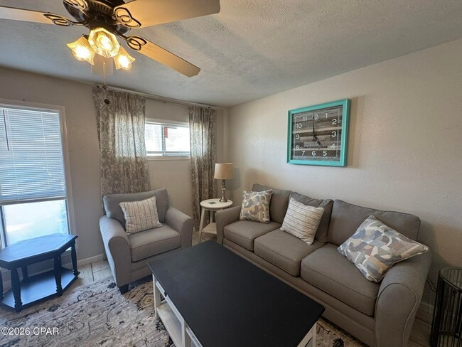 Building Photo - 6903 N Lagoon Dr