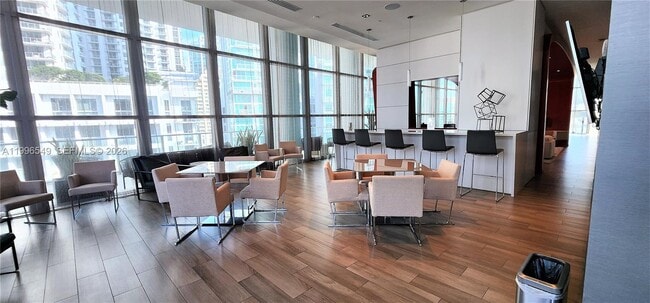 Building Photo - 1100 S Miami Ave