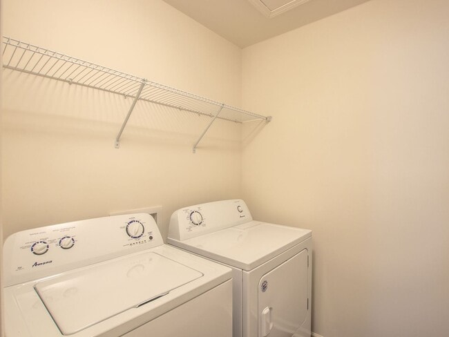 Building Photo - Beautiful  4Br 3Ba Single Family Home Lark...