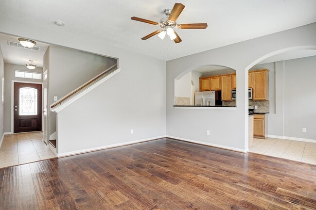 Building Photo - 8908 Minola Oaks Dr