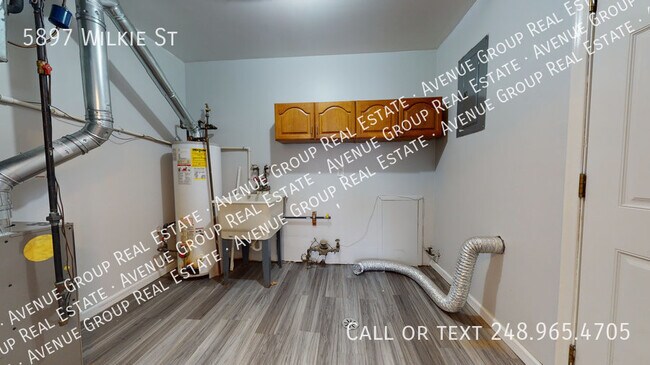 Building Photo - 5897 Wilkie St