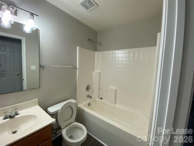 Building Photo - 10310 McGoogan Ln