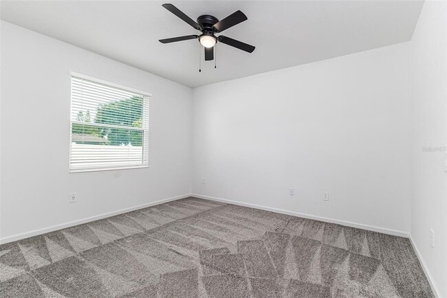 Building Photo - 1121 Deepwater Cir