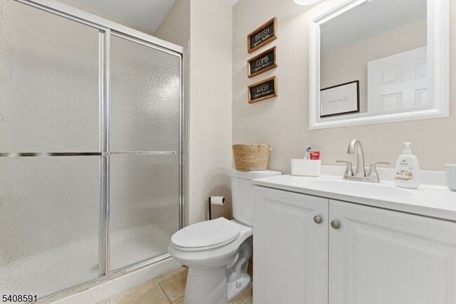 Building Photo - 774 Sassafras Ct