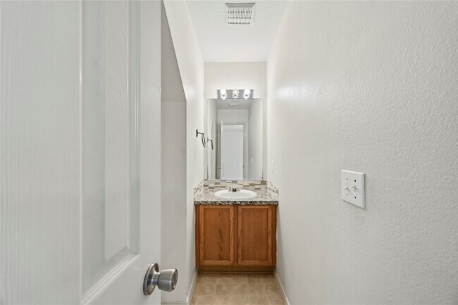 Building Photo - 14954 Sugar Sands Dr