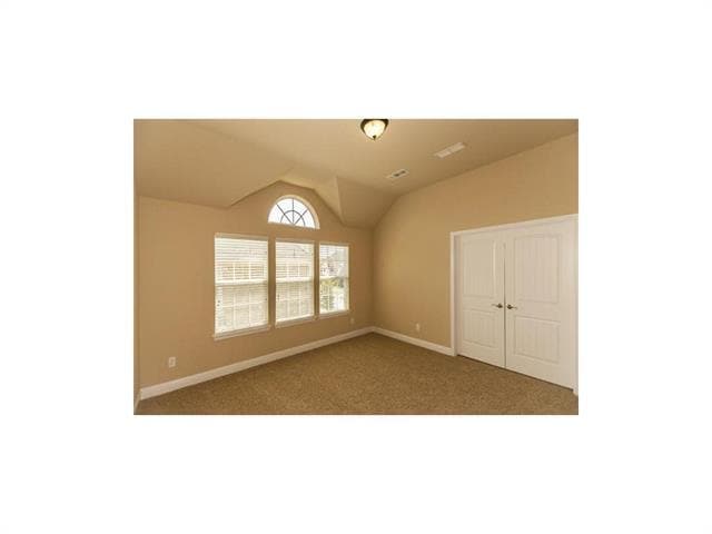 Building Photo - 12060 Grandview Dr