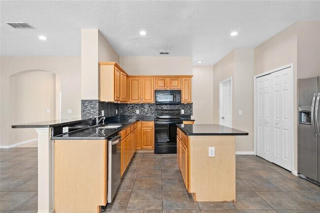 Building Photo - 13821 Amberleigh Rd