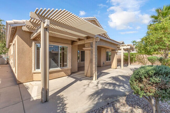 Building Photo - 79851 Carmel Valley Ave