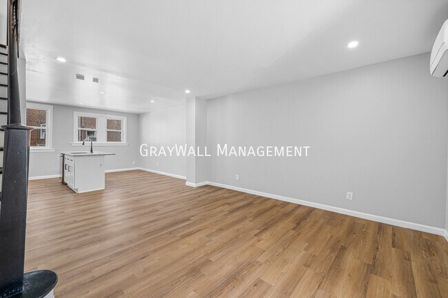 Building Photo - 216 Wright Ave