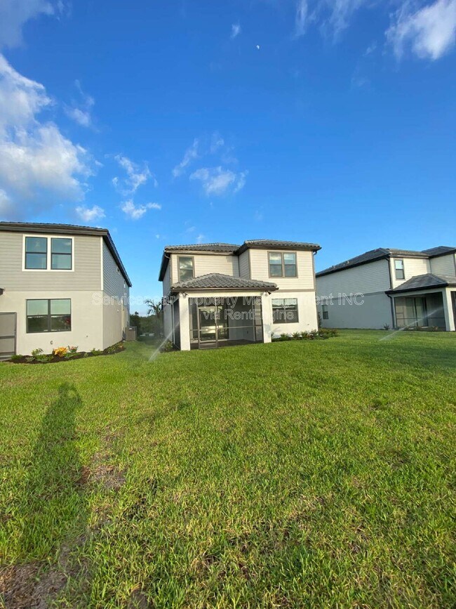 Building Photo - 6136 Baywood Ct