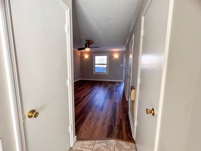 Building Photo - 2350 Bay Meadows Ct