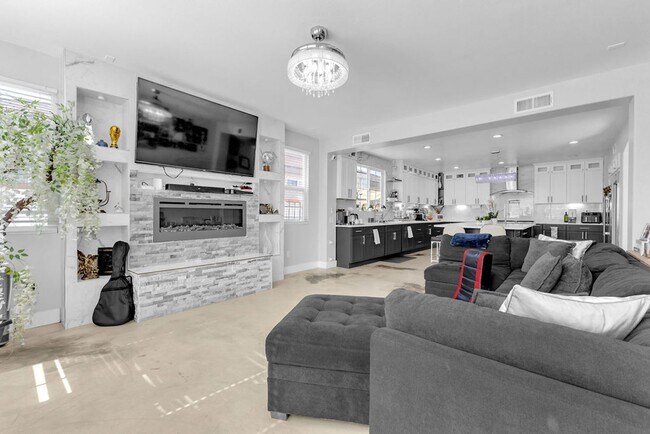 Building Photo - 469 Partridge Ln