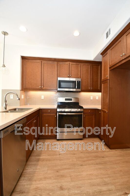 Building Photo - 433 Castiano St