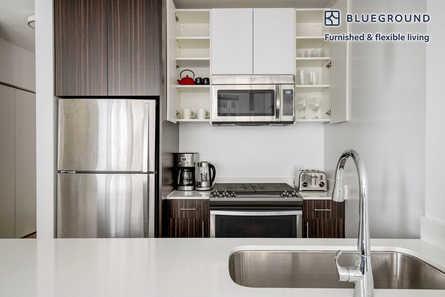 Building Photo - 201 N Garland Ct