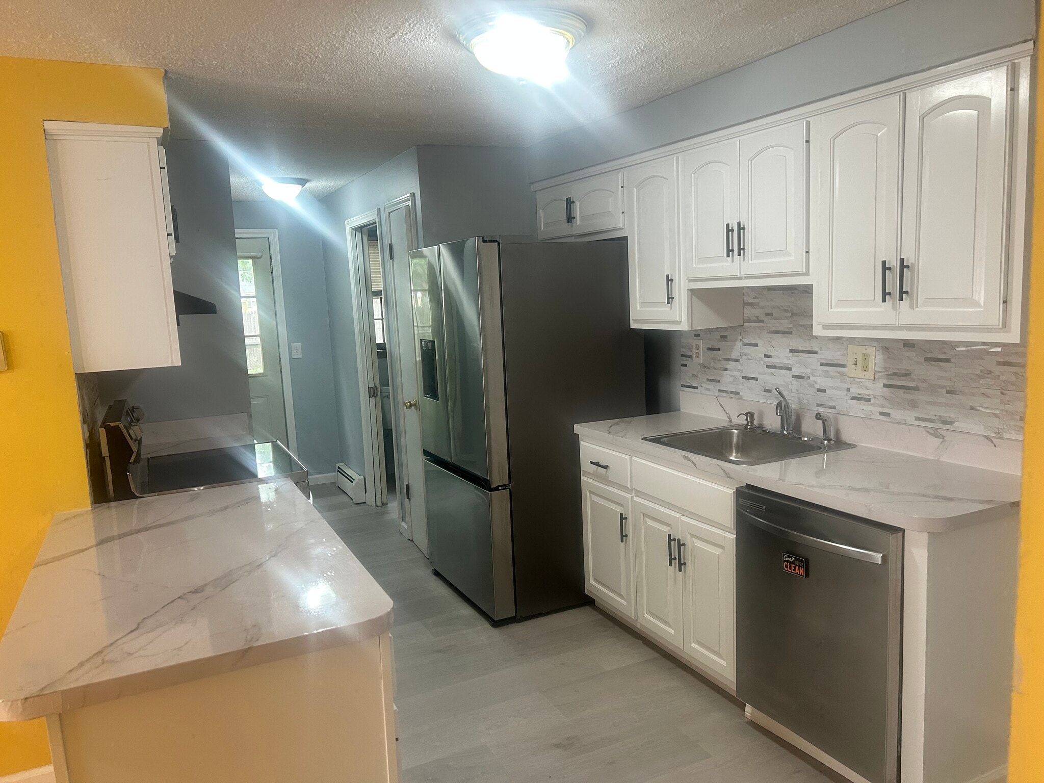 Kitchen - 204 School St