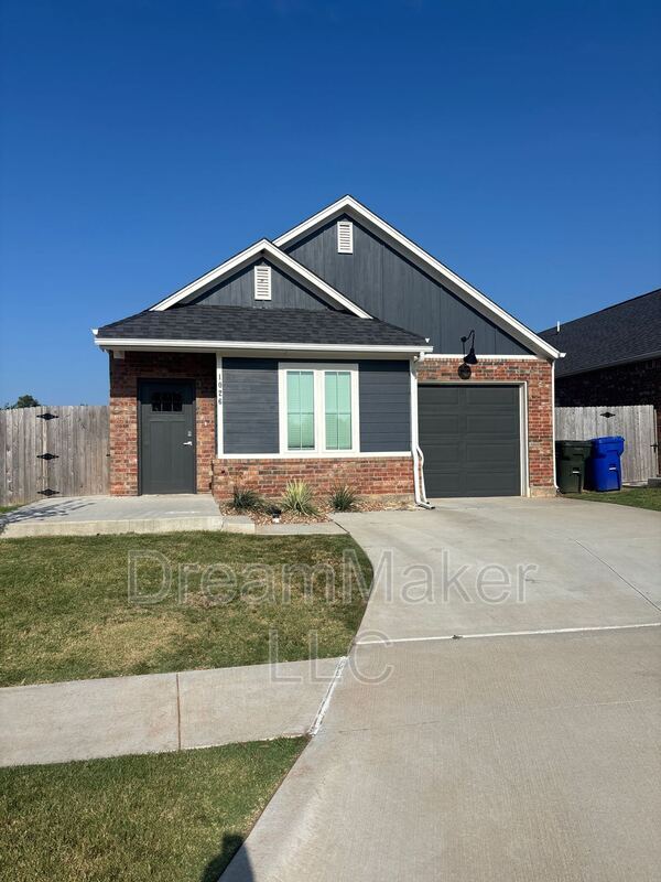 Building Photo - 1026 Riva Pkwy